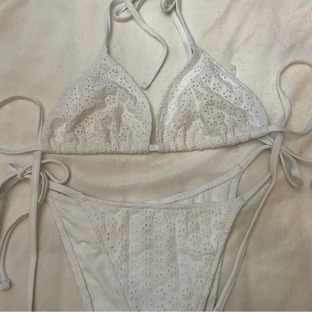 New! Frankie's Bikinis x PINK White eyelet string Bikini 3992